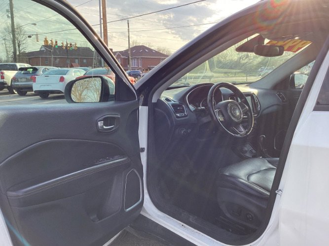 Used 2020 Jeep Compass Limited image 5