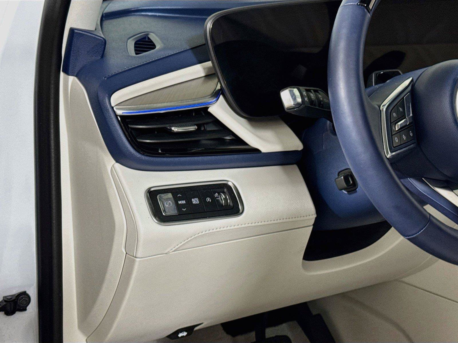 Certified 2026 Buick Enclave Avenir w/ Super Cruise Package FWD image 8