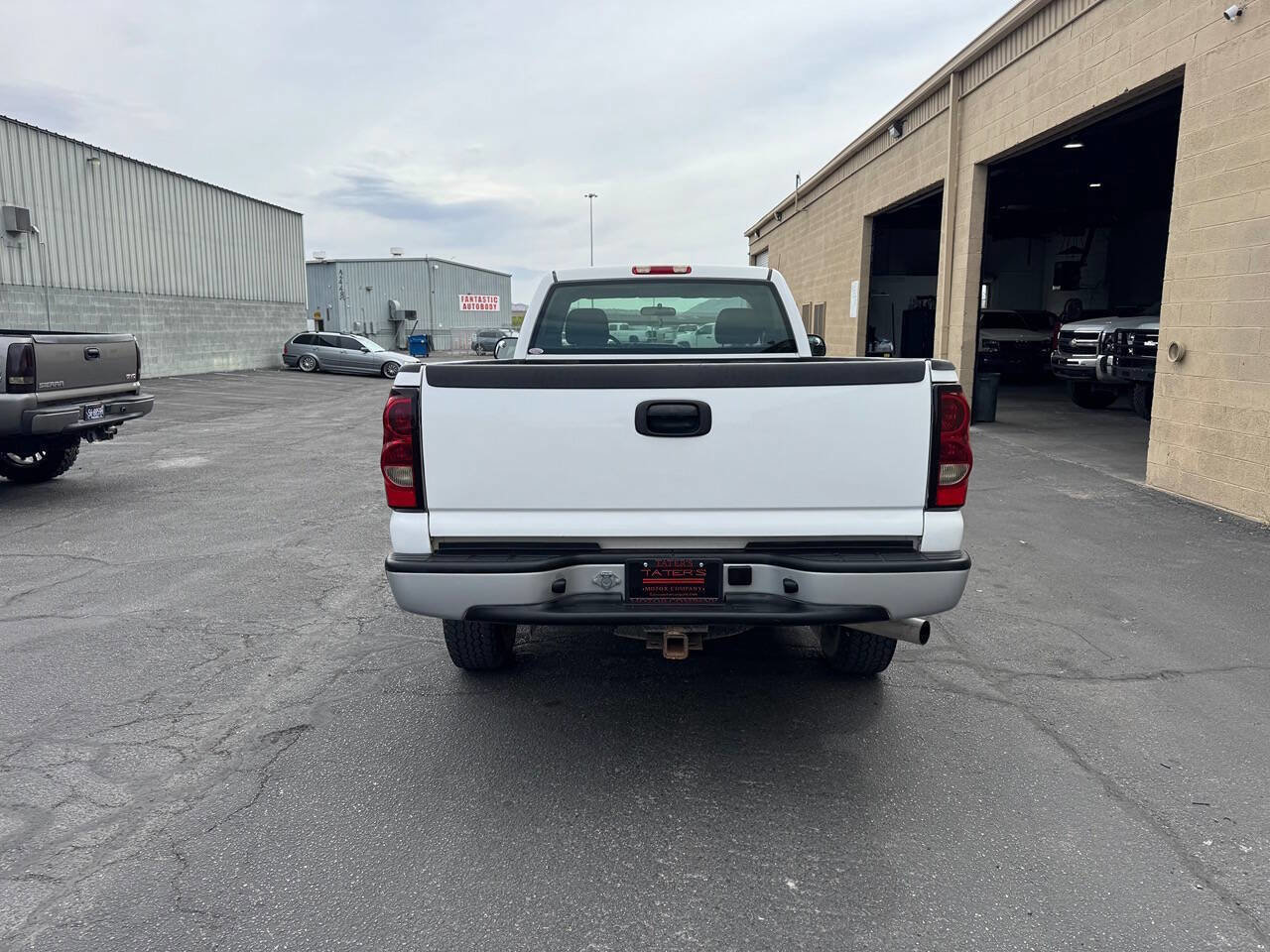 Used 2007 Chevrolet Silverado 2500 W/T w/ Heavy-Duty Power Package image 8
