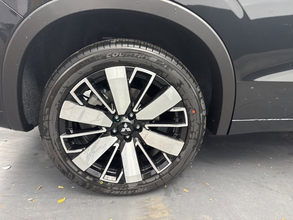 New 2025 Mitsubishi Outlander SEL image 10