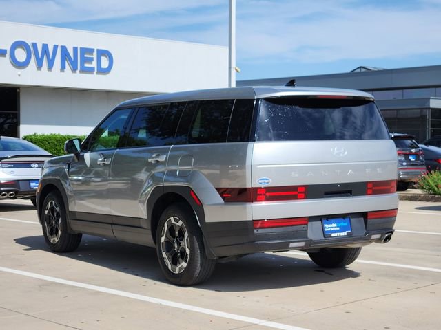 Used 2024 Hyundai Santa Fe SE FWD image 4