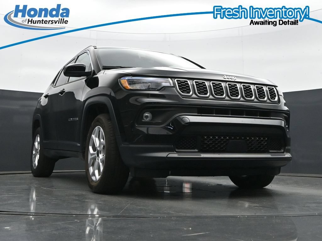 Used 2025 Jeep Compass Latitude AWD/4WD image 27