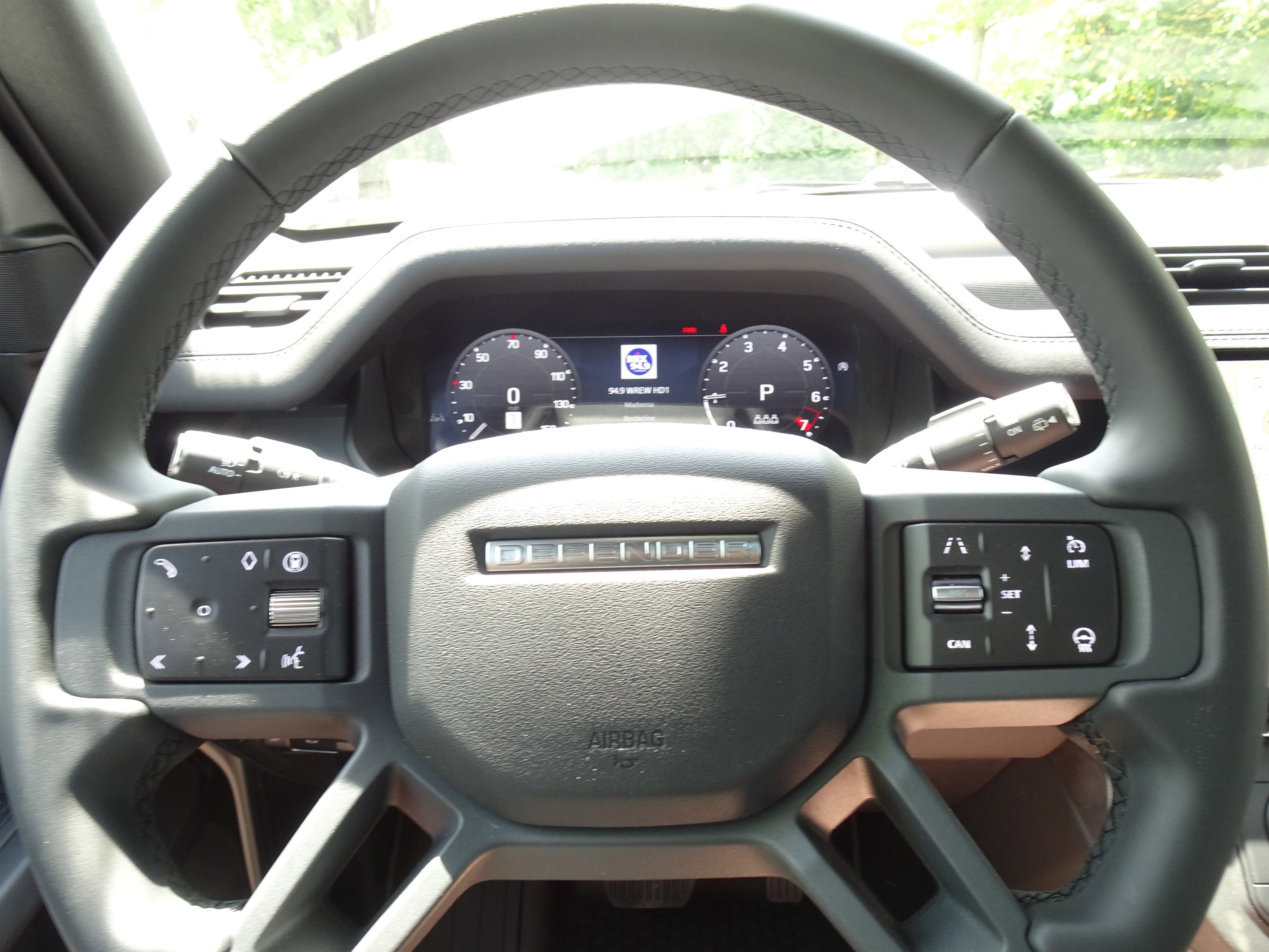 New 2026 Land Rover Defender 110 X-Dynamic SE AWD/4WD image 26