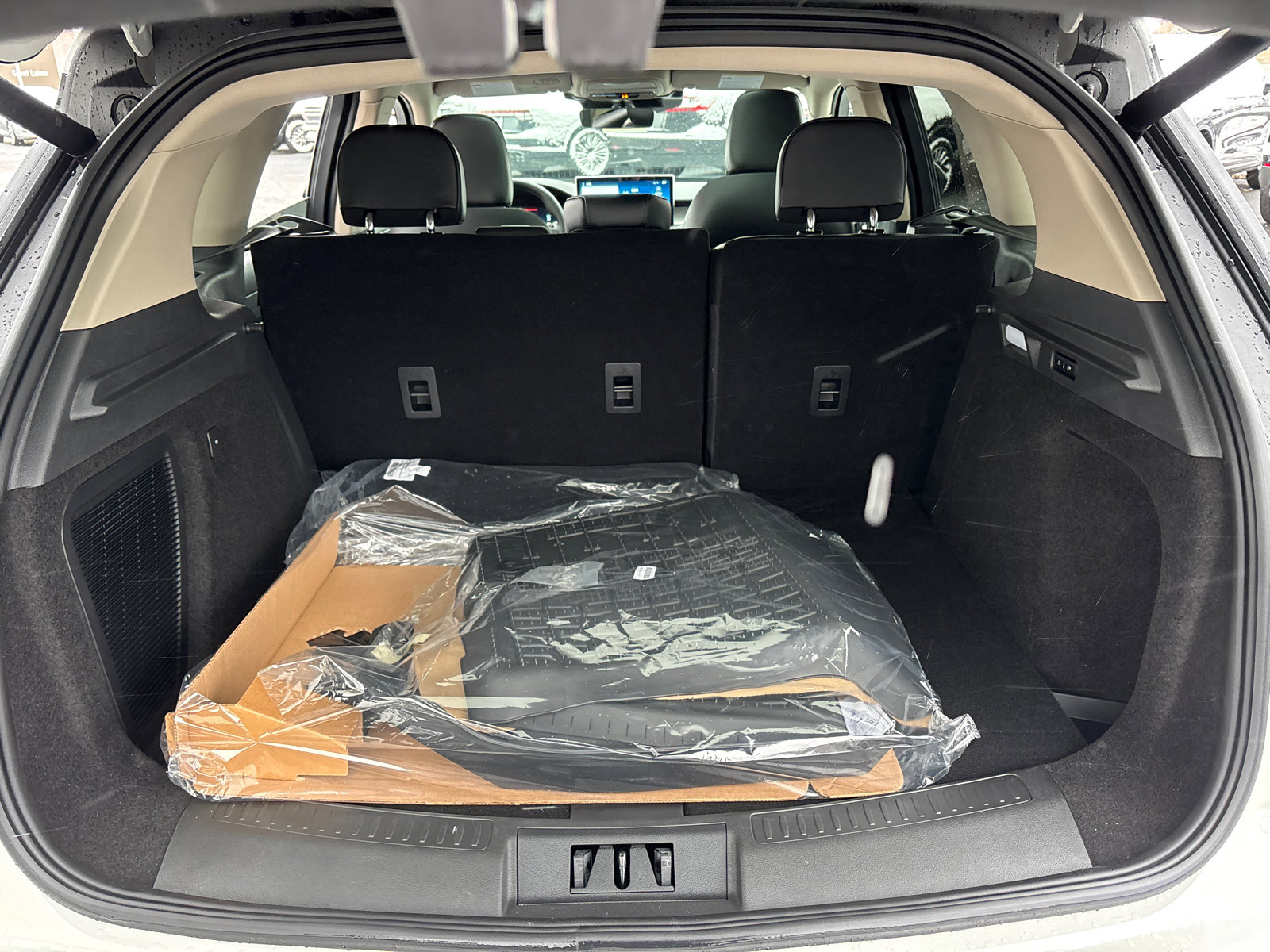 New 2026 Lincoln Corsair Premiere image 9