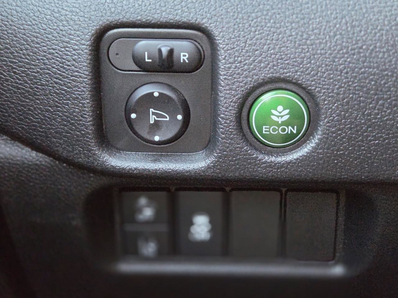 Used 2022 Honda Pilot Sport image 32