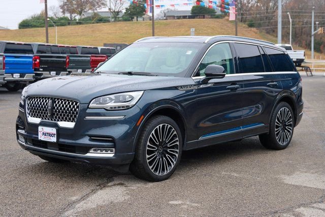 Used 2023 Lincoln Aviator Black Label w/ Class IV Trailer Tow Package image 6