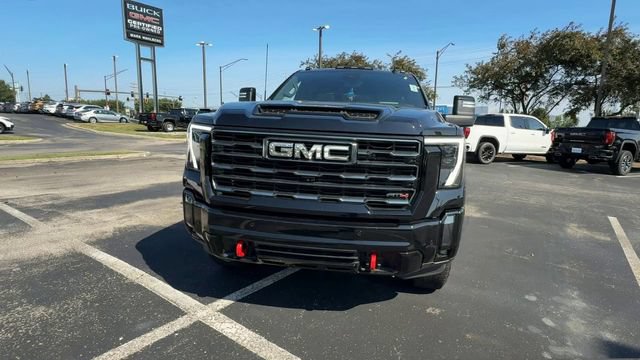 Used 2024 GMC Sierra 2500 AT4 w/ Technology Package AWD/4WD image 3