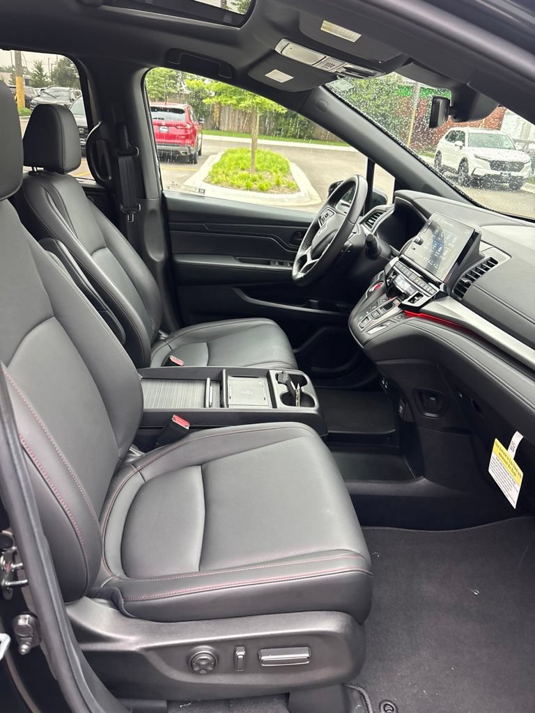 Certified 2025 Honda Odyssey Sport-L image 10