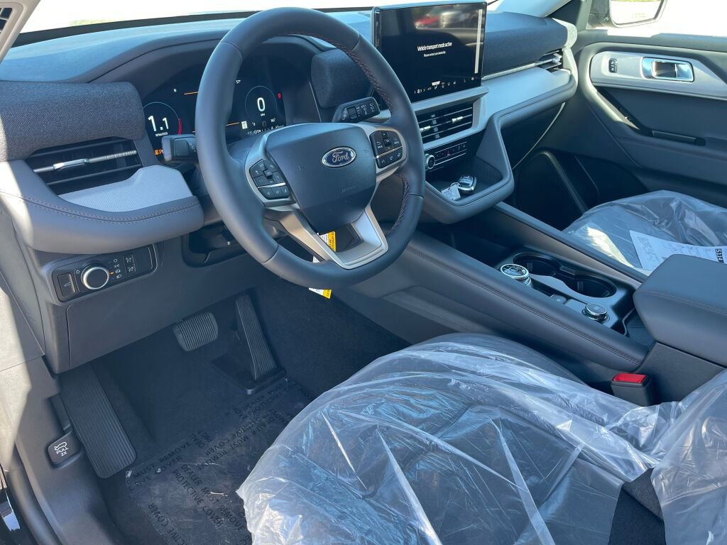 New 2026 Ford Explorer Active image 6