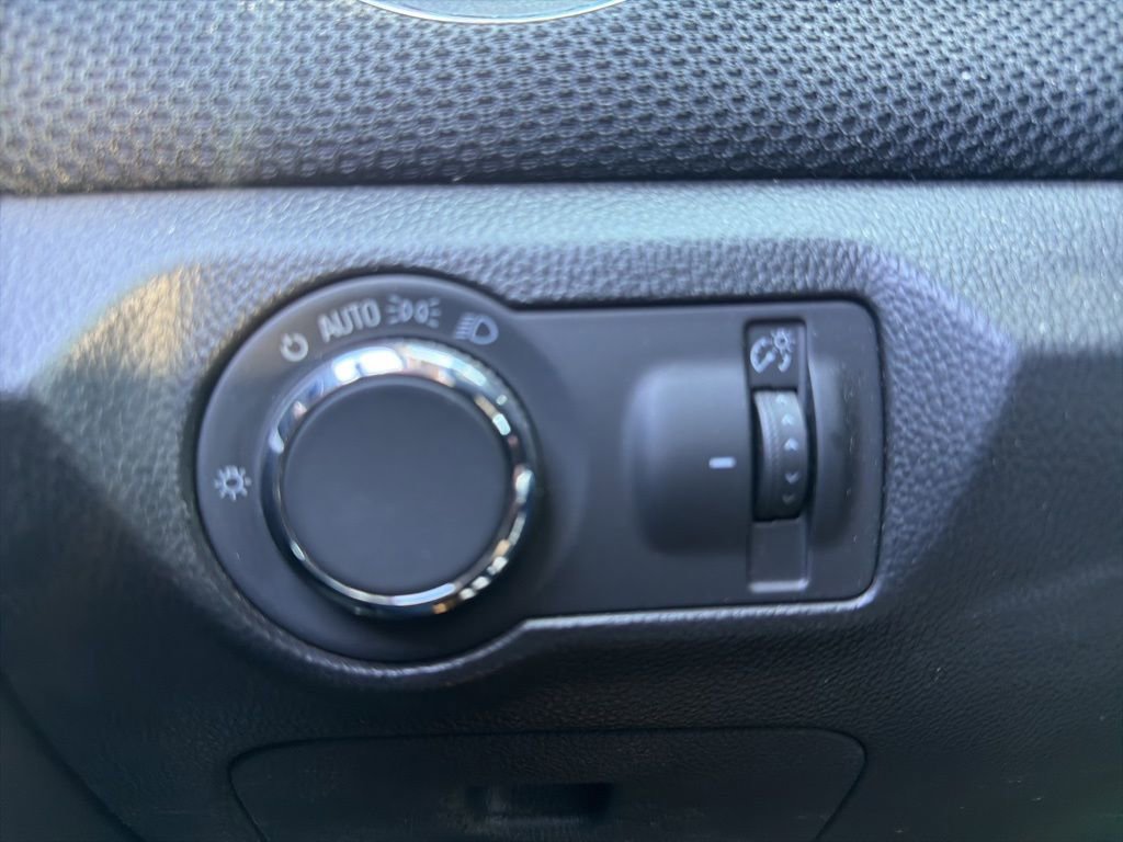 Used 2016 Chevrolet Cruze LT w/ Sun And Sound Package FWD image 17