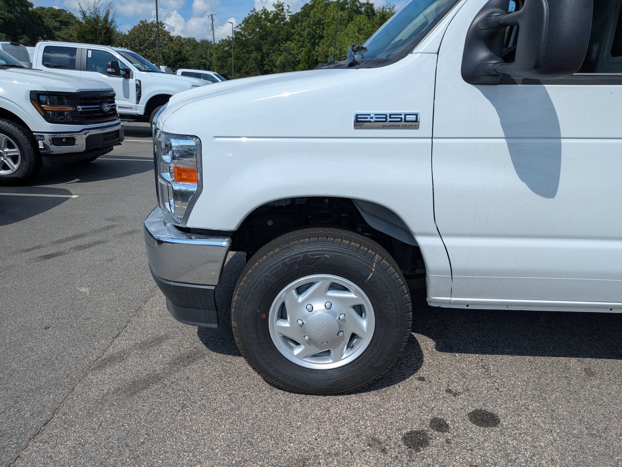 New 2027 Ford E-350 and Econoline 350 Super Duty w/ Power Equipment Group RWD image 10