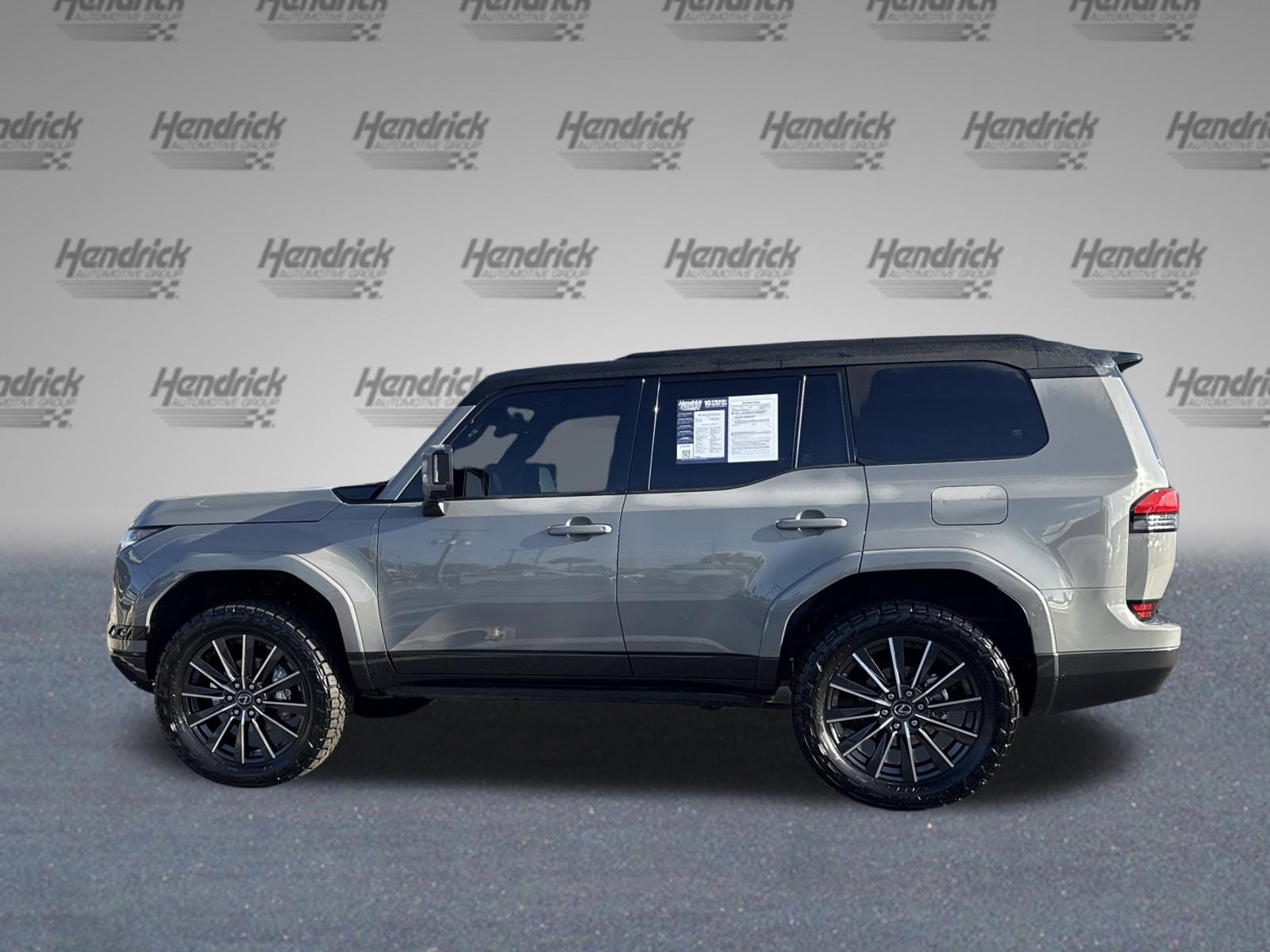 Used 2025 Lexus GX 550 image 7
