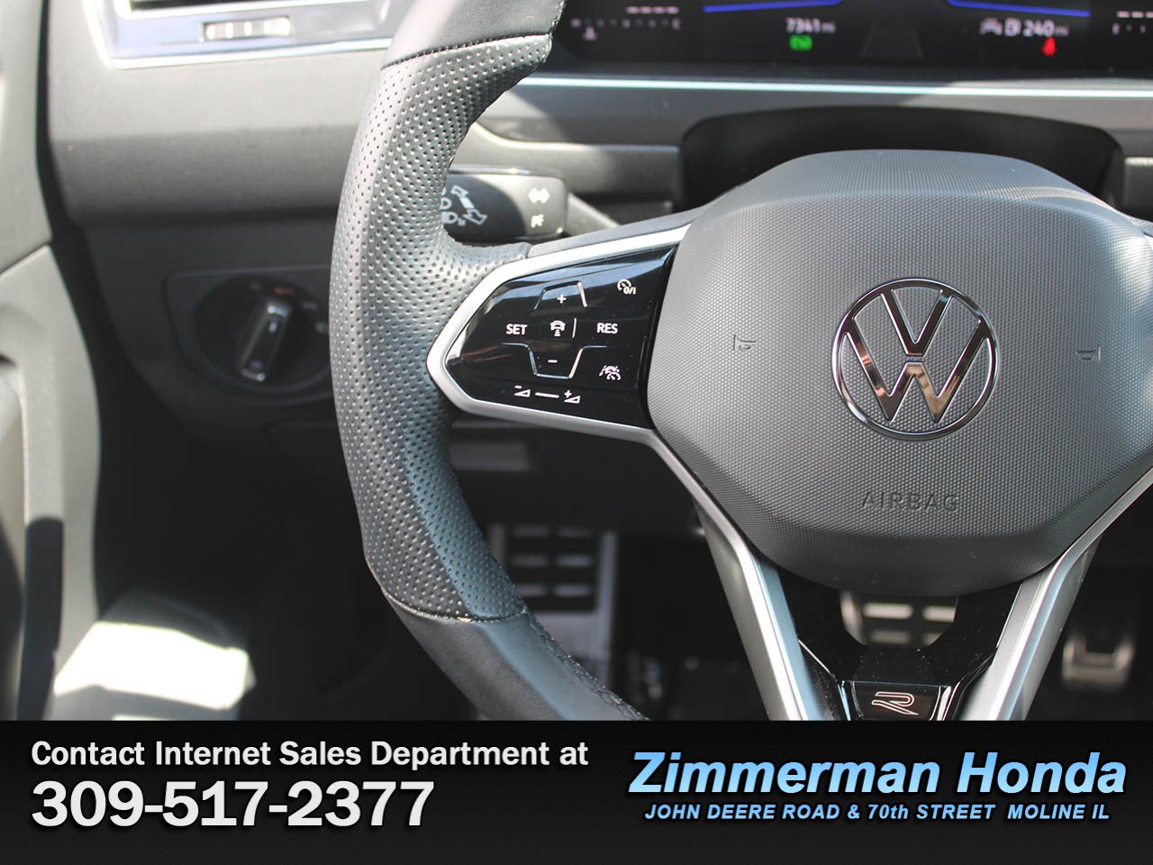 Used 2023 Volkswagen Tiguan SE R-Line FWD image 14