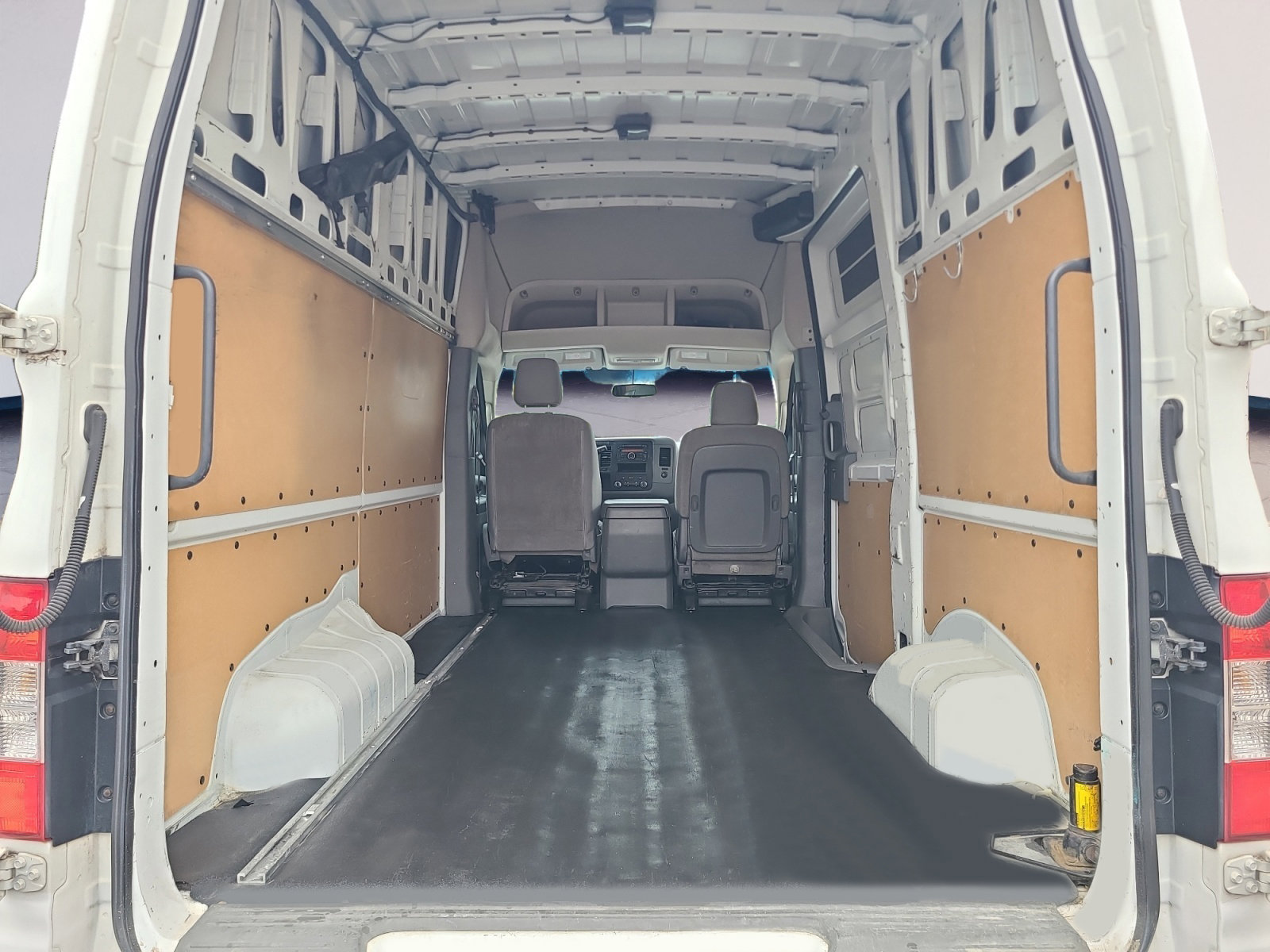 Used 2012 Nissan NV 2500 SV image 18