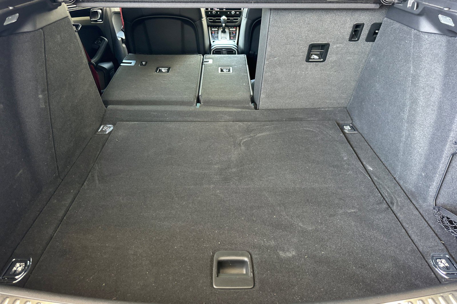 Certified 2023 Porsche Macan AWD/4WD image 15