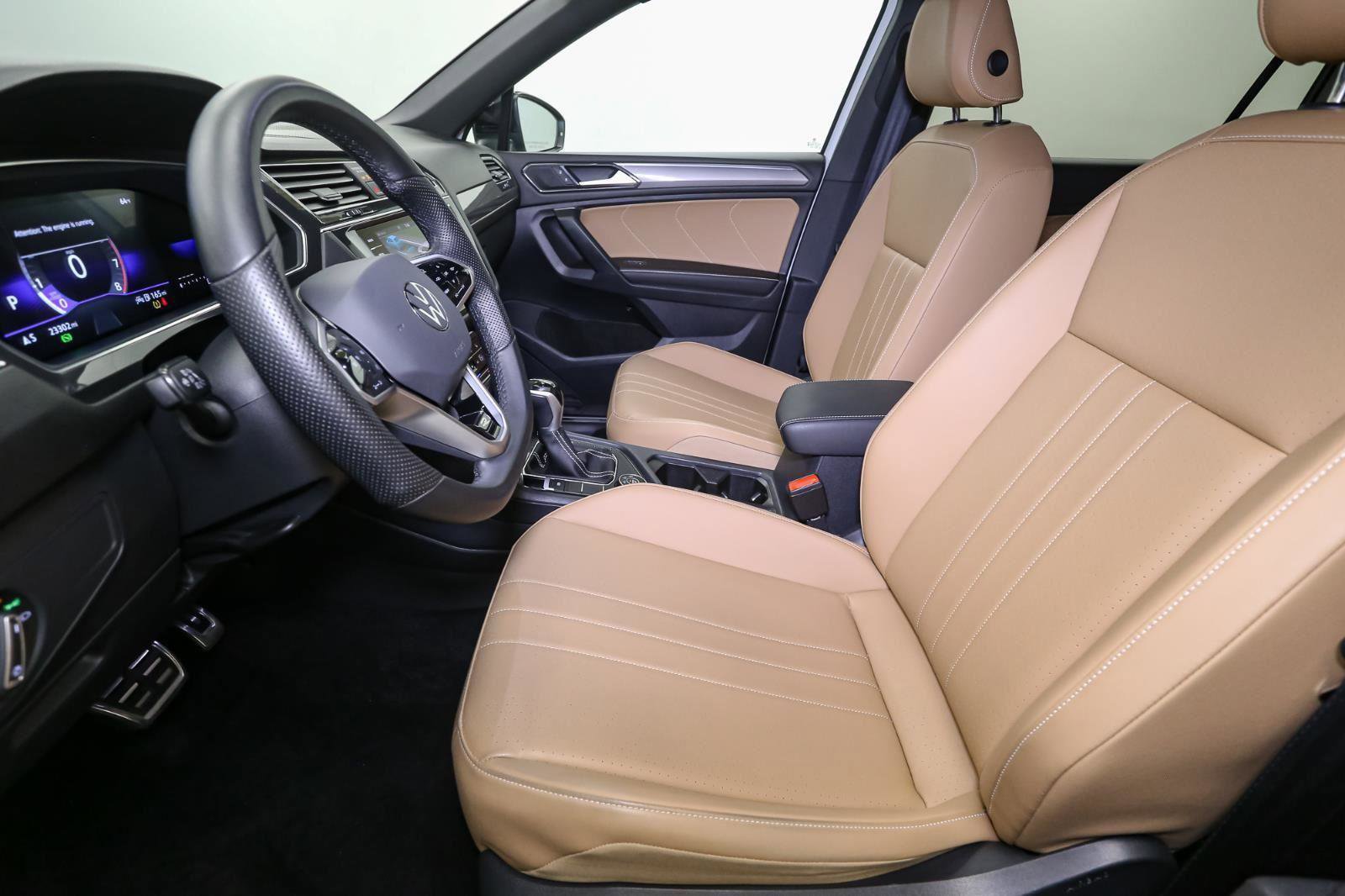Certified 2023 Volkswagen Tiguan SE R-Line image 47