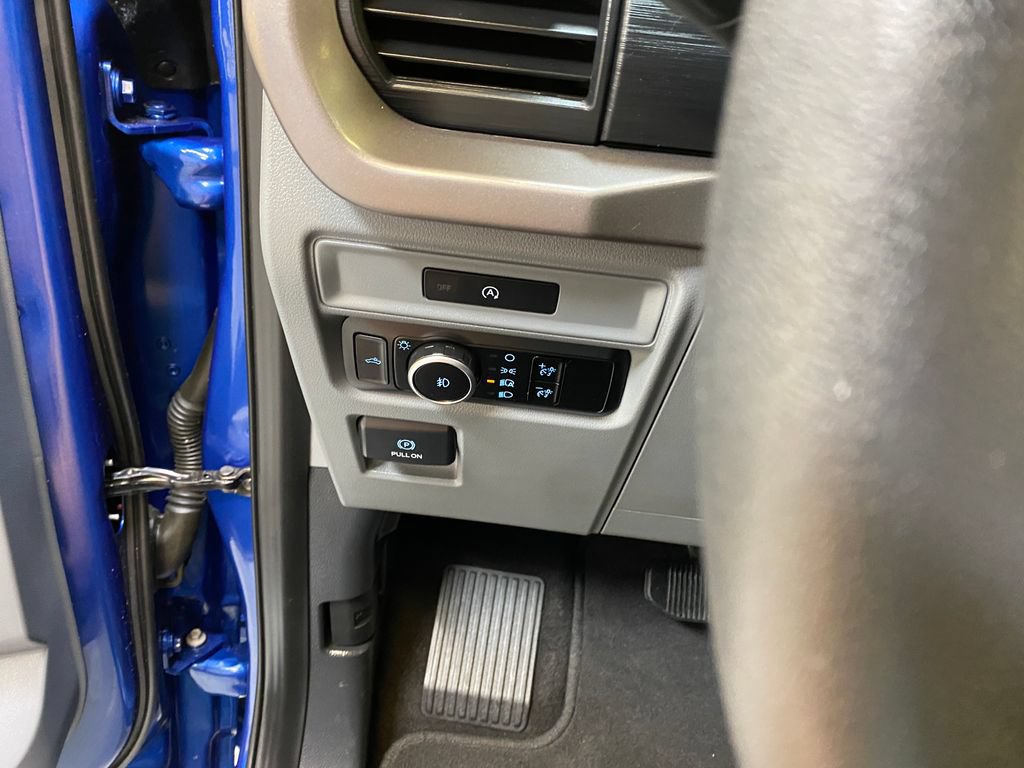 Used 2025 Ford F150 XLT AWD/4WD image 33