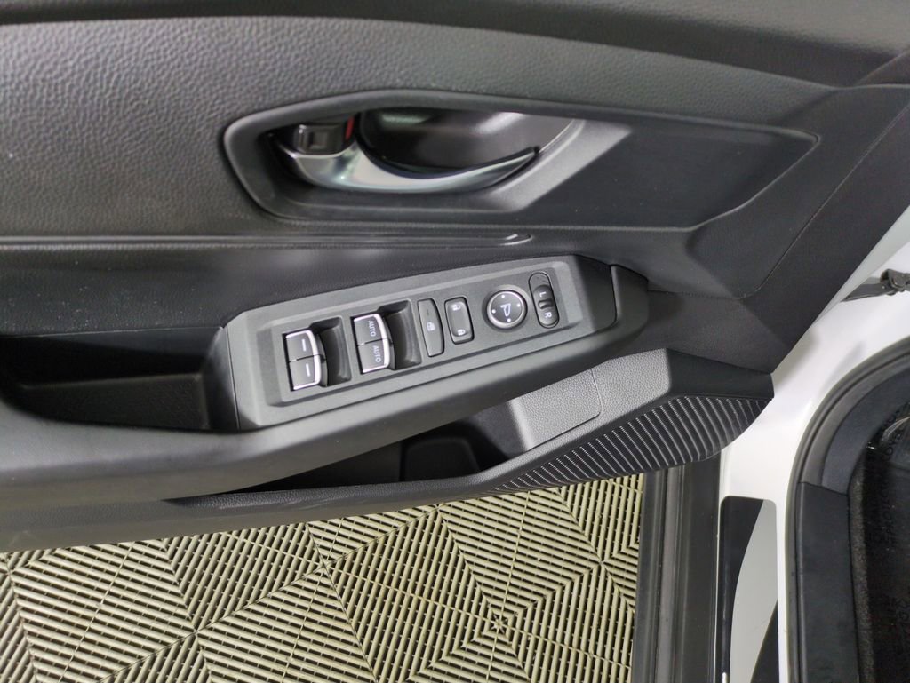 Certified 2023 Honda Accord LX image 15