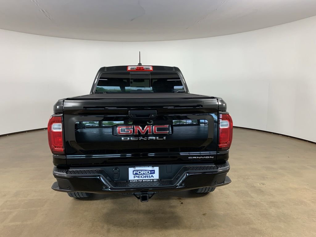 Used 2025 GMC Canyon Denali AWD/4WD image 11