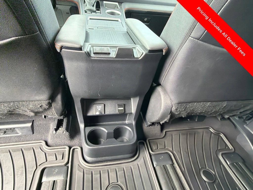 Used 2022 Toyota Sienna XSE w/ XSE Plus Package FWD image 38