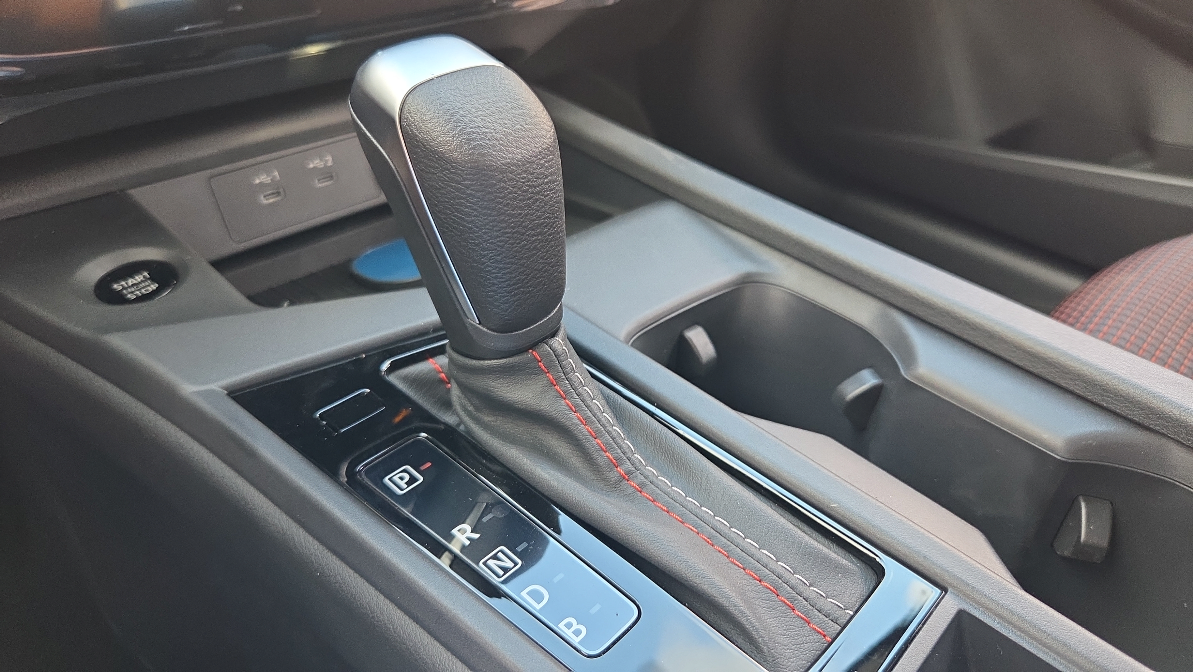 New 2027 Nissan Sentra SR w/ Floor Mat Package FWD image 23