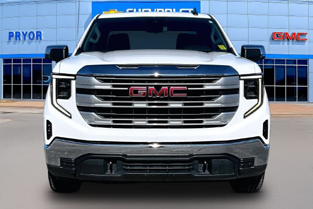 Used 2024 GMC Sierra 1500 SLE AWD/4WD image 2