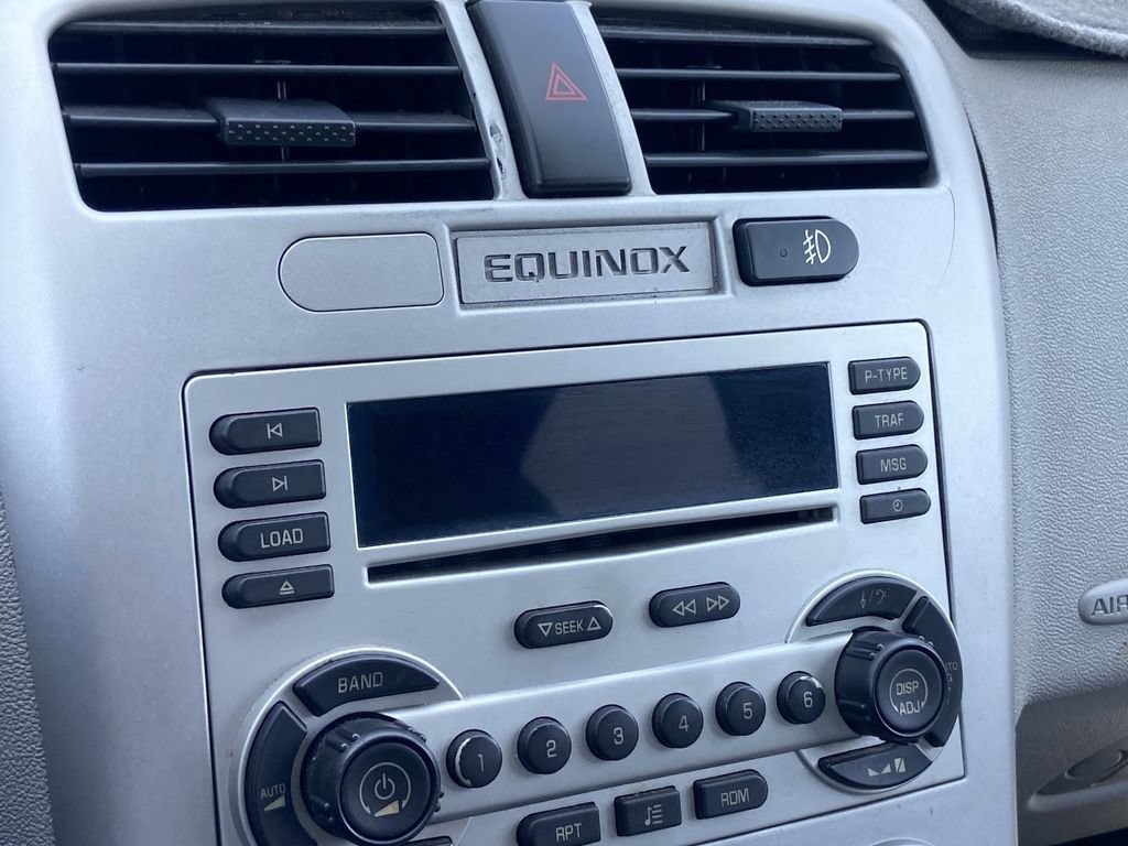 Used 2005 Chevrolet Equinox LT w/ Preferred Equipment Group AWD/4WD image 9