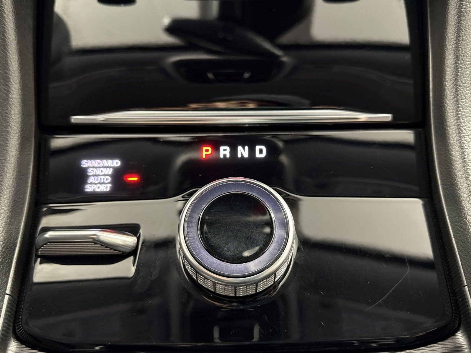 Used 2023 Jeep Grand Cherokee Limited w/ Black Appearance Package image 22