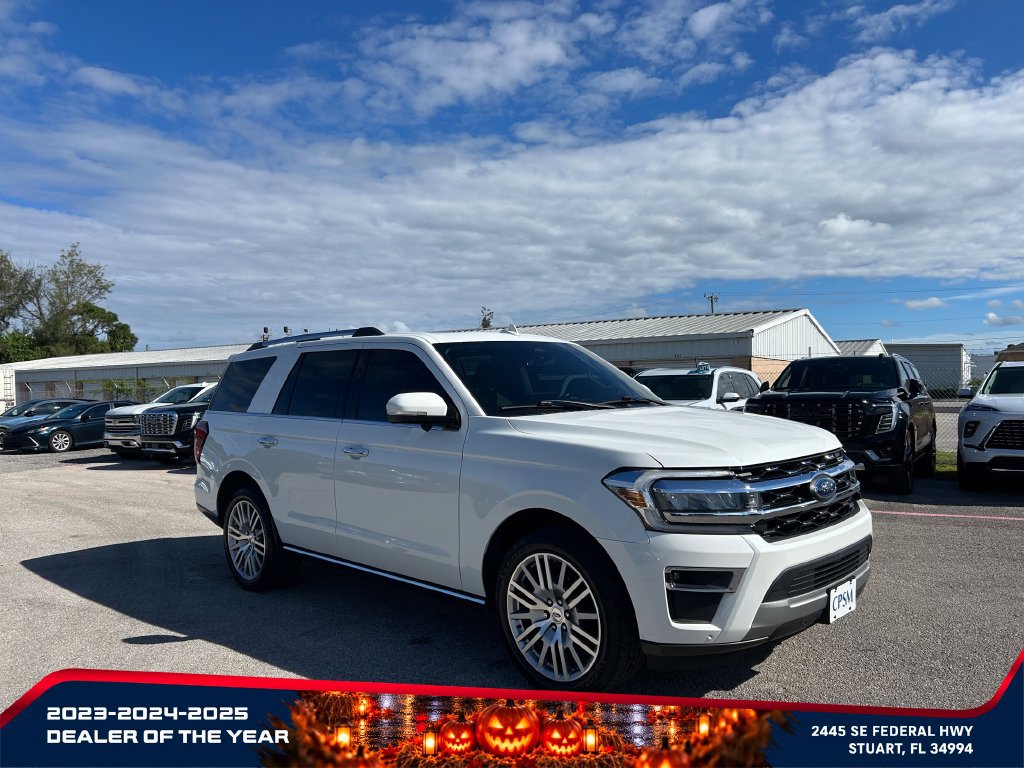 Used 2024 Ford Expedition Limited RWD image 2