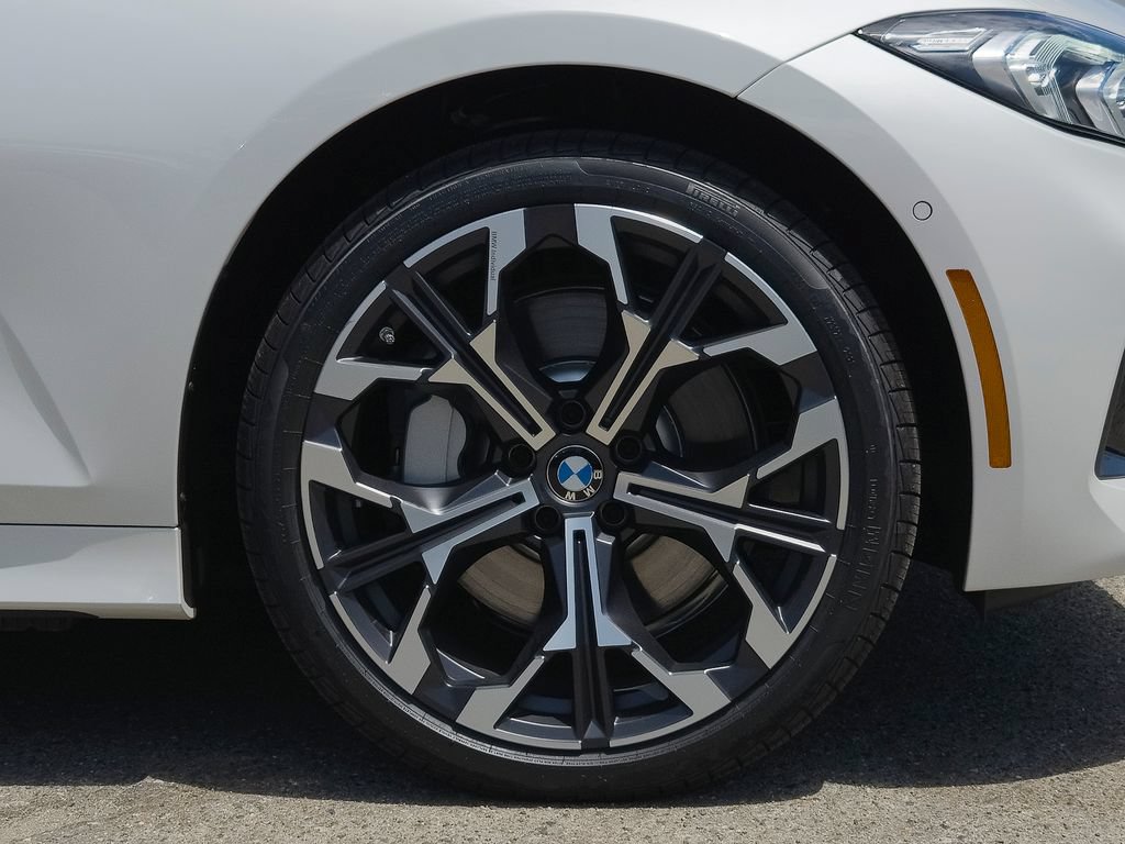 New 2026 BMW 330i Sedan w/ Premium Package RWD image 5