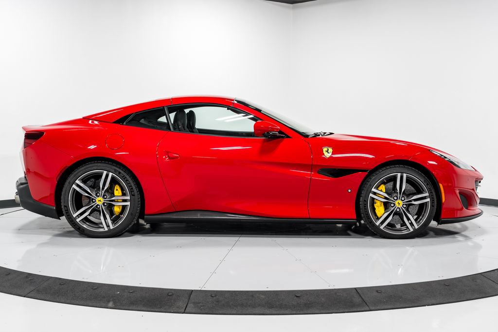 Used 2020 Ferrari Portofino RWD image 38