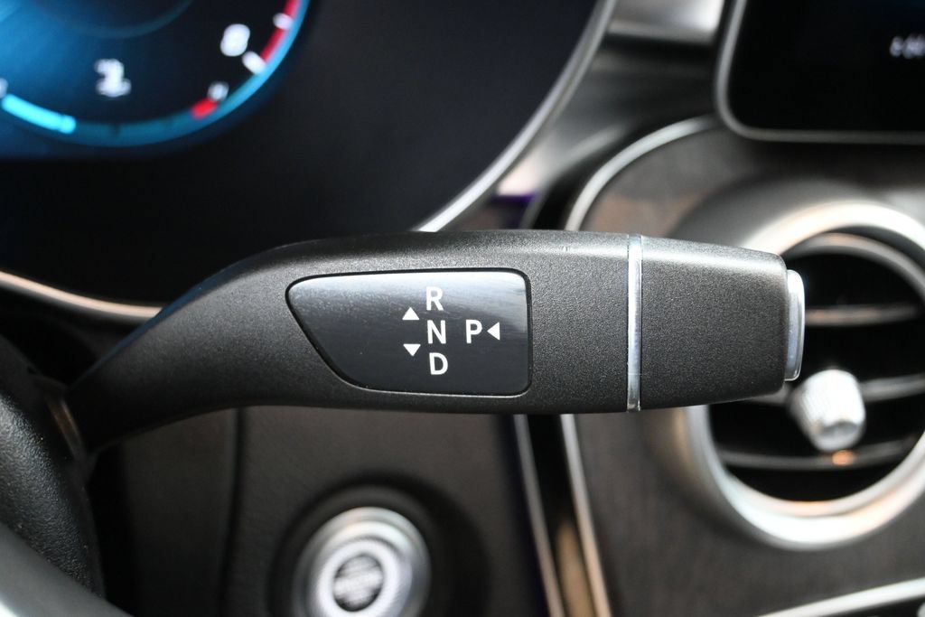 Used 2020 Mercedes-Benz GLC 300 4MATIC image 16