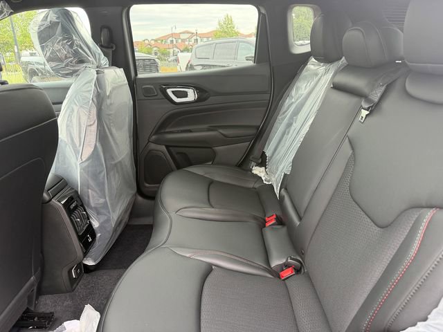 New 2026 Jeep Compass Trailhawk w/ Sun, Sound & Navigation Group image 25