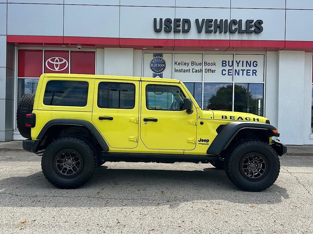 Used 2022 Jeep Wrangler Unlimited Sport w/ Xtreme Recon 35" Tire Package AWD/4WD image 7