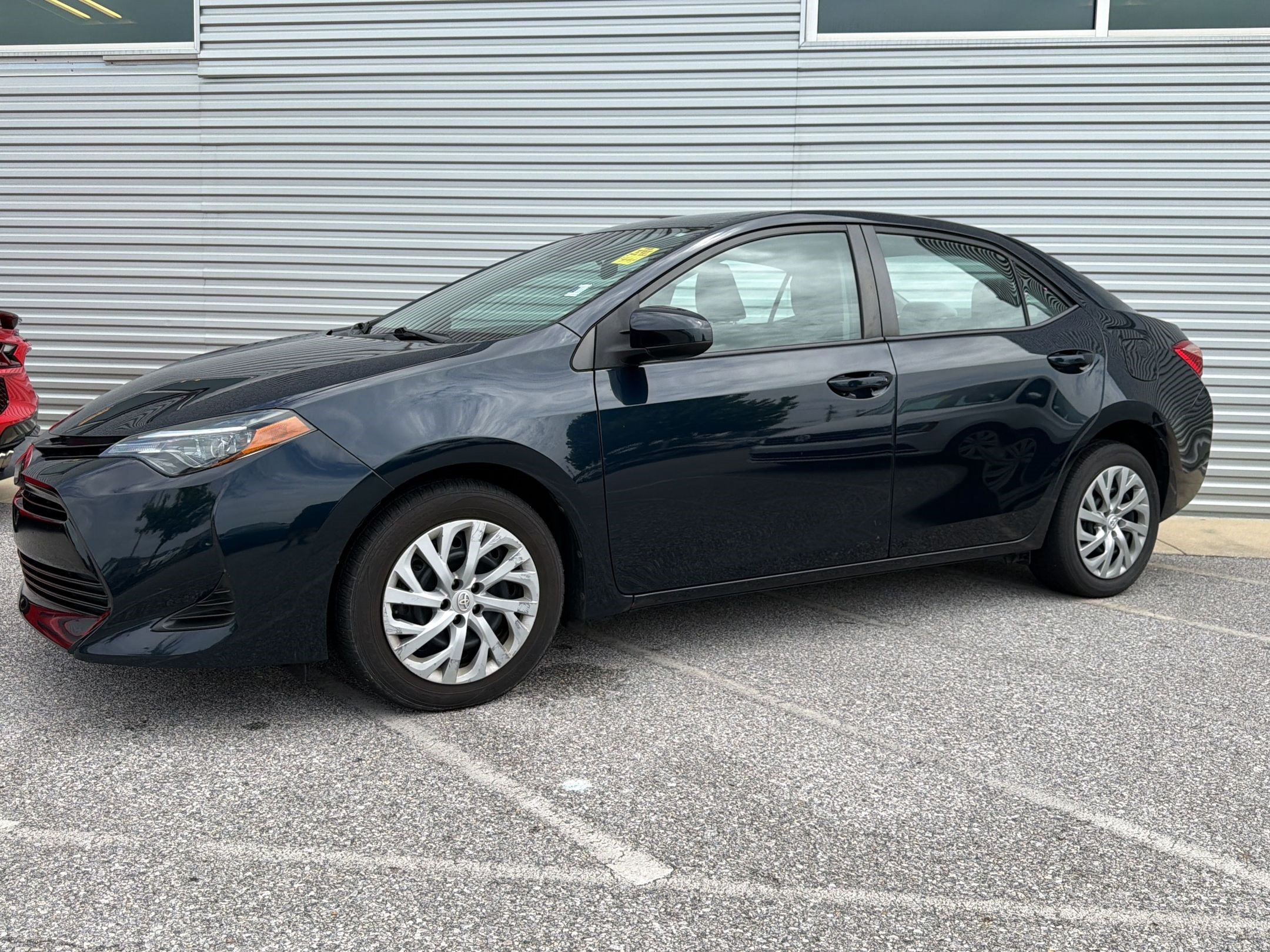 Used 2019 Toyota Corolla LE FWD image 7