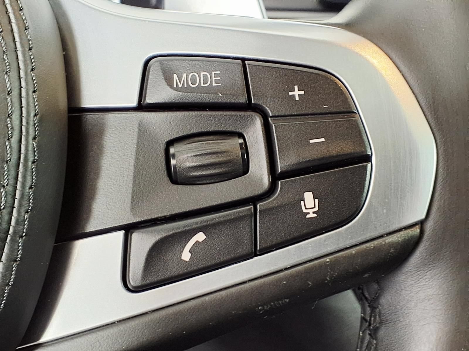 Used 2018 BMW M550i xDrive AWD/4WD image 18