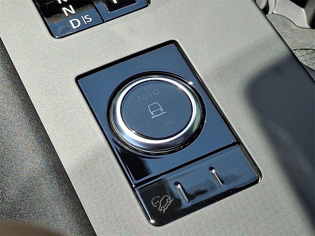 New 2025 Land Rover Discovery Dynamic SE image 20