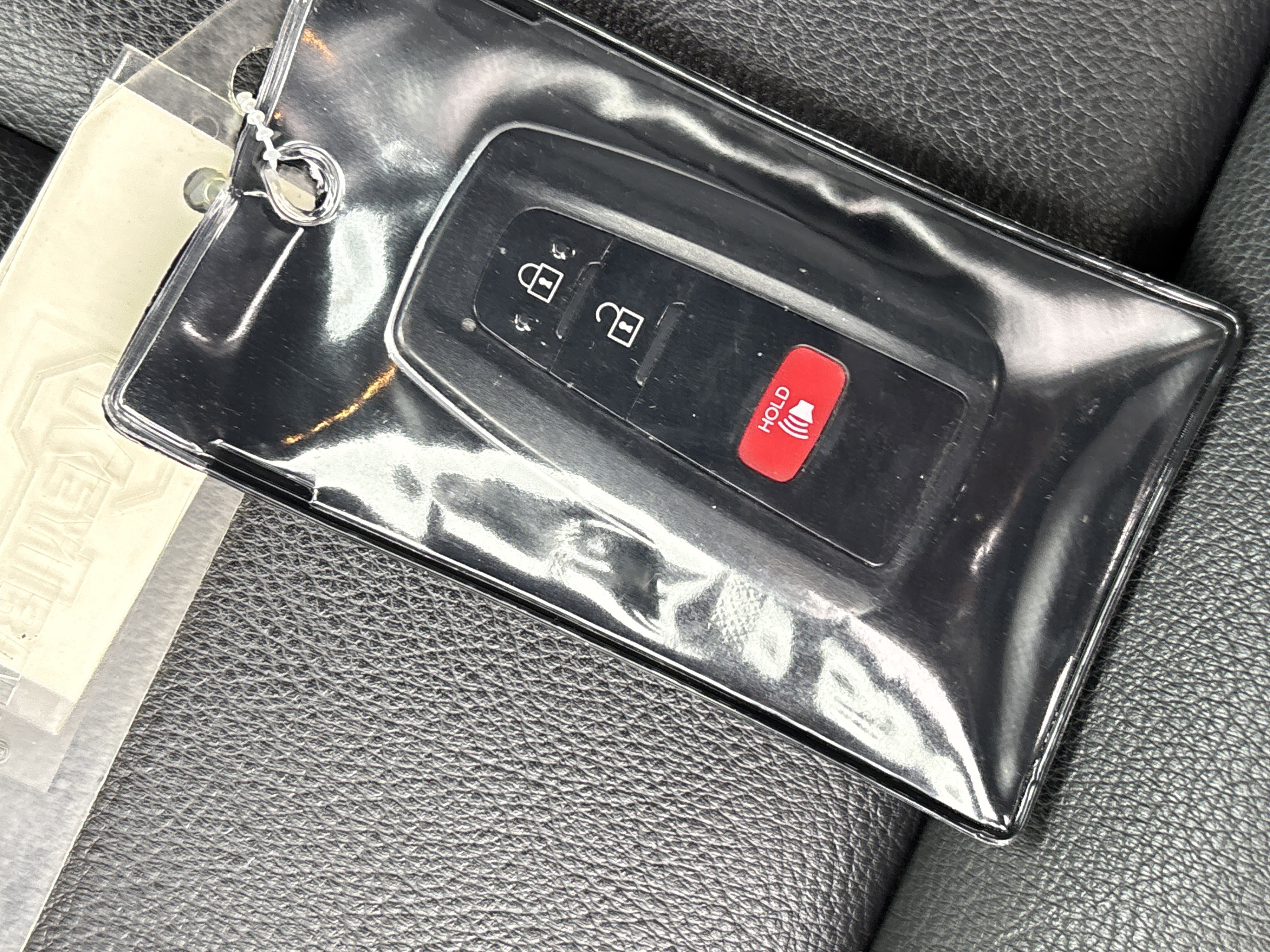 Used 2024 Toyota Sienna XSE FWD image 38