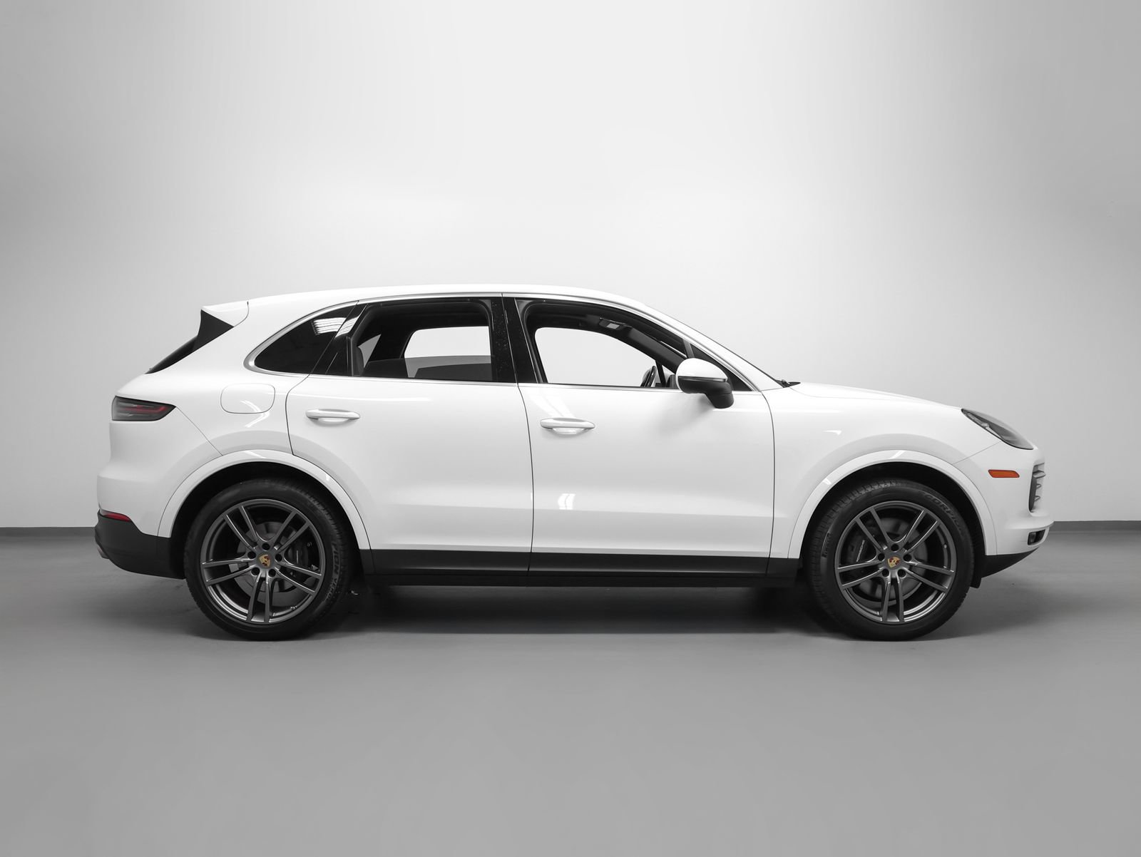 Used 2023 Porsche Cayenne AWD/4WD image 13