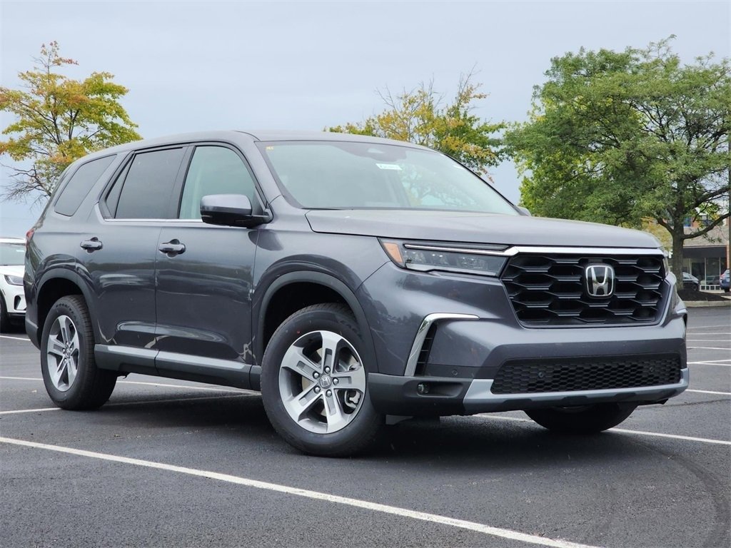 New 2025 Honda Pilot EX-L image 2
