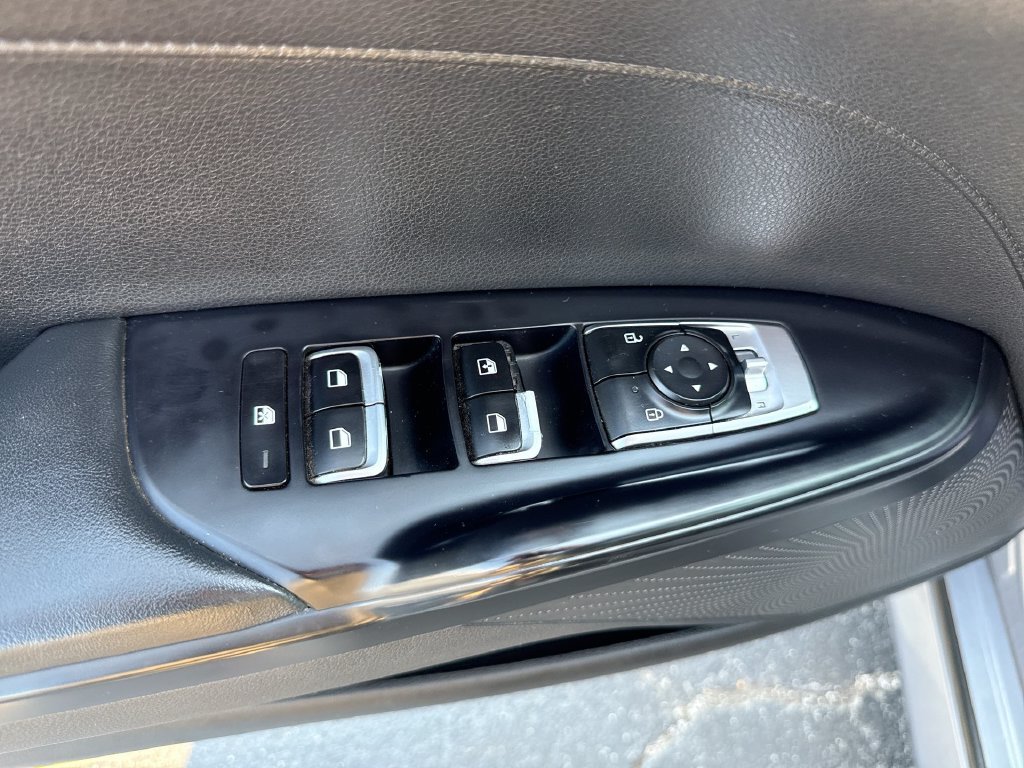 Used 2022 Kia K5 LXS FWD image 24