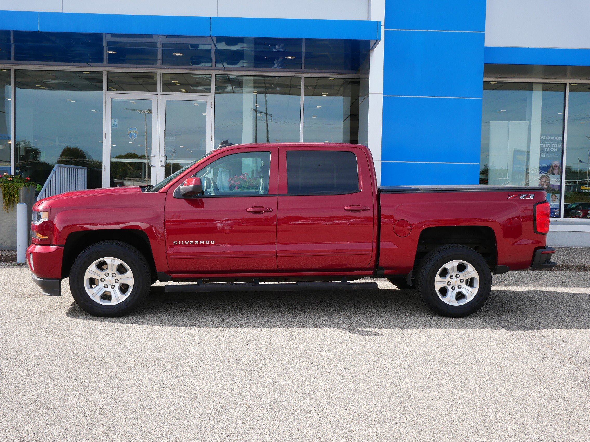 Used 2018 Chevrolet Silverado 1500 LT w/ All Star Edition image 5
