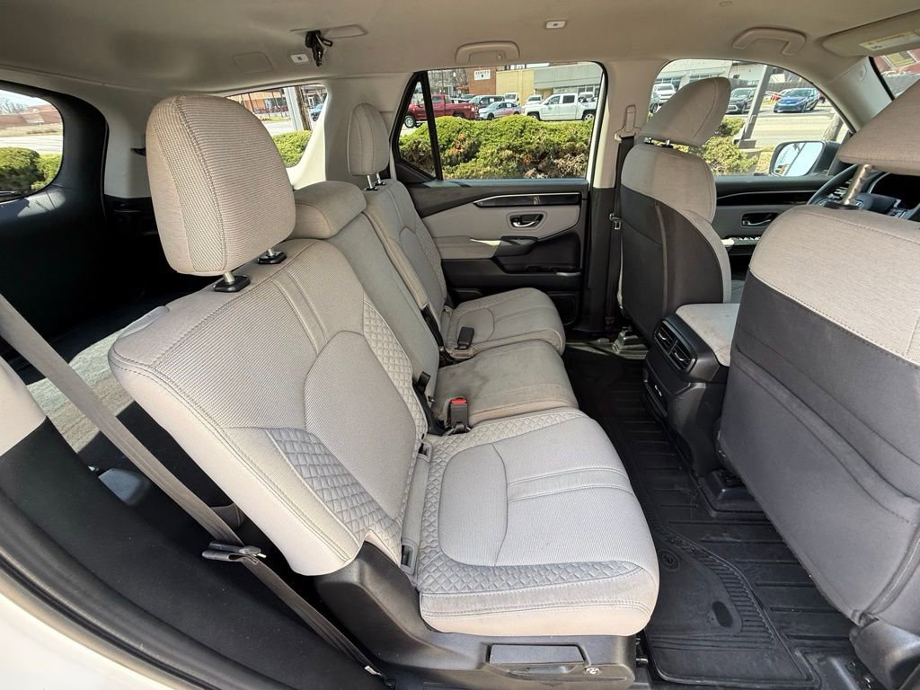 Used 2023 Honda Pilot LX image 38
