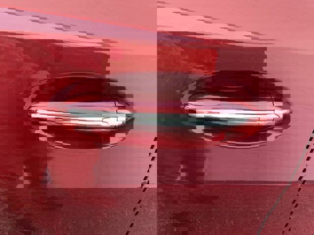 Used 2023 Buick Envision Avenir image 25