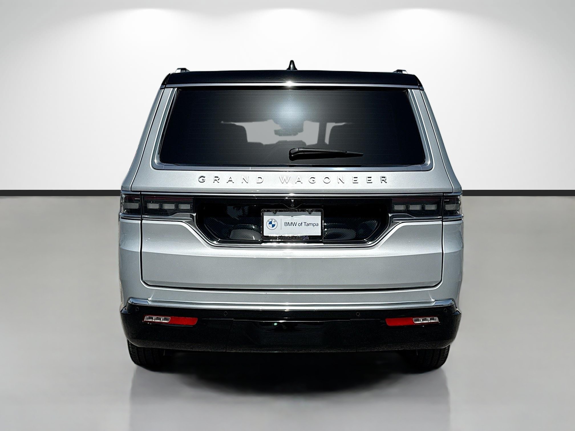 Used 2024 Jeep Grand Wagoneer Series I AWD/4WD image 4