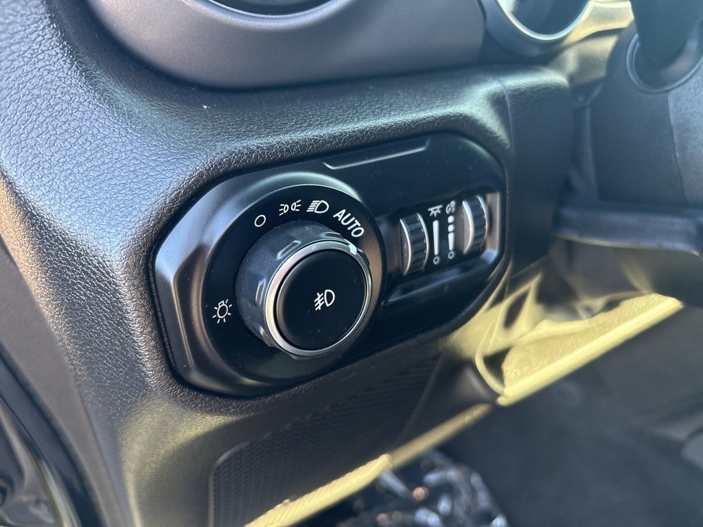 Used 2021 Jeep Wrangler Unlimited Sport image 22