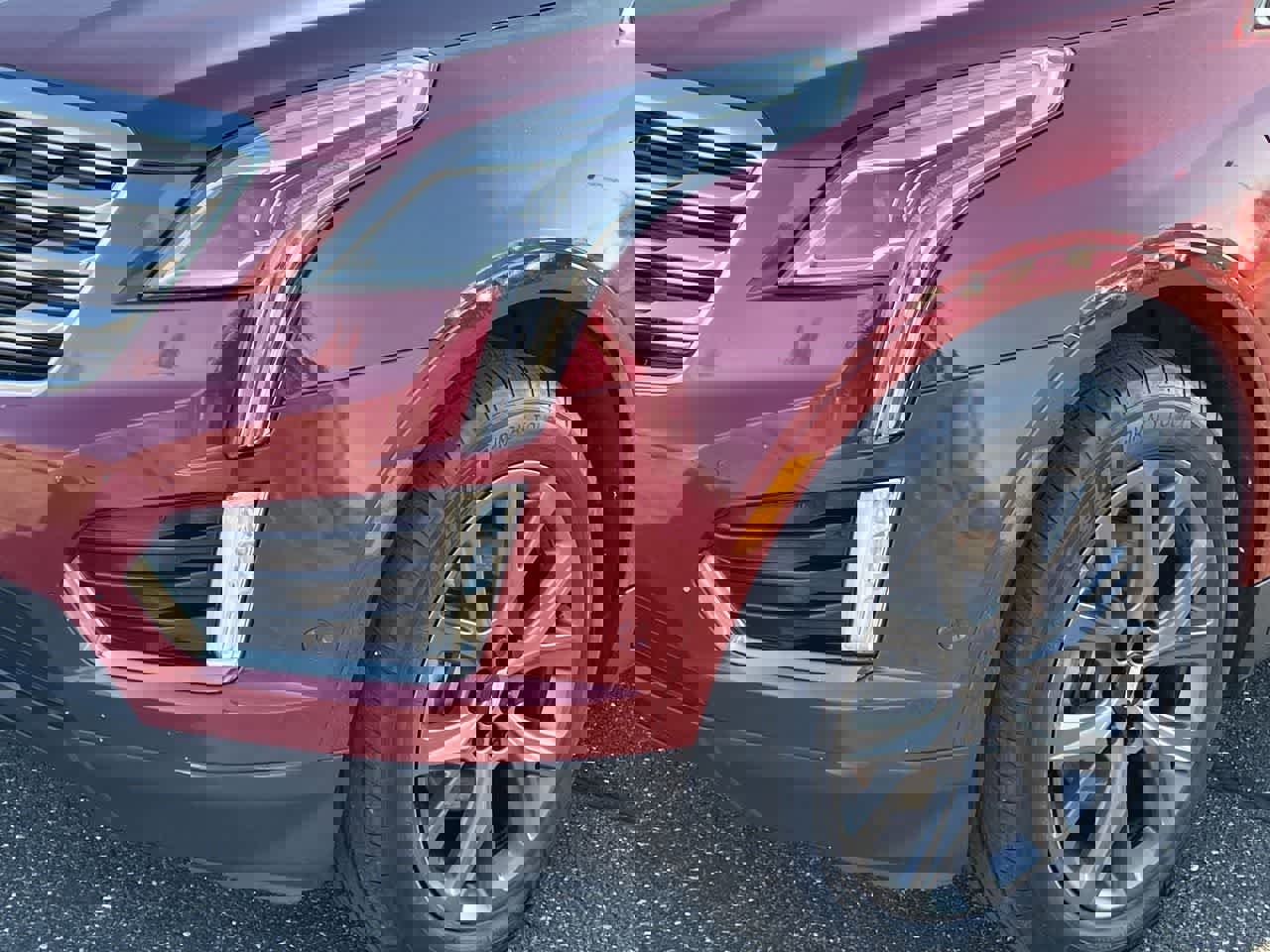 Used 2019 Cadillac XT5 Premium Luxury w/ LPO, Black Ice Package image 38