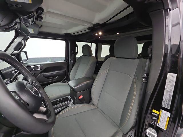 Used 2025 Jeep Wrangler Willys image 39