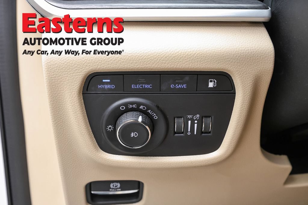 Used 2024 Jeep Grand Cherokee Limited 4xe AWD/4WD image 25