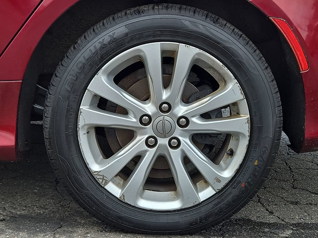 Used 2015 Chrysler 200 Limited FWD image 10